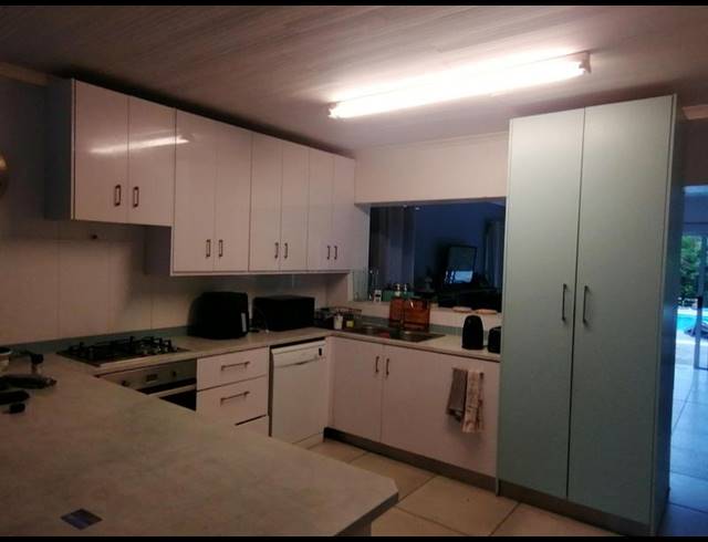 4 BEDROOM HOUSE FOR SALE IN SANDBAAI